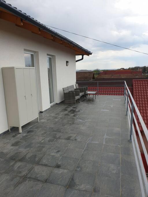 Max Studio Sancraiu de Mures Luaran gambar