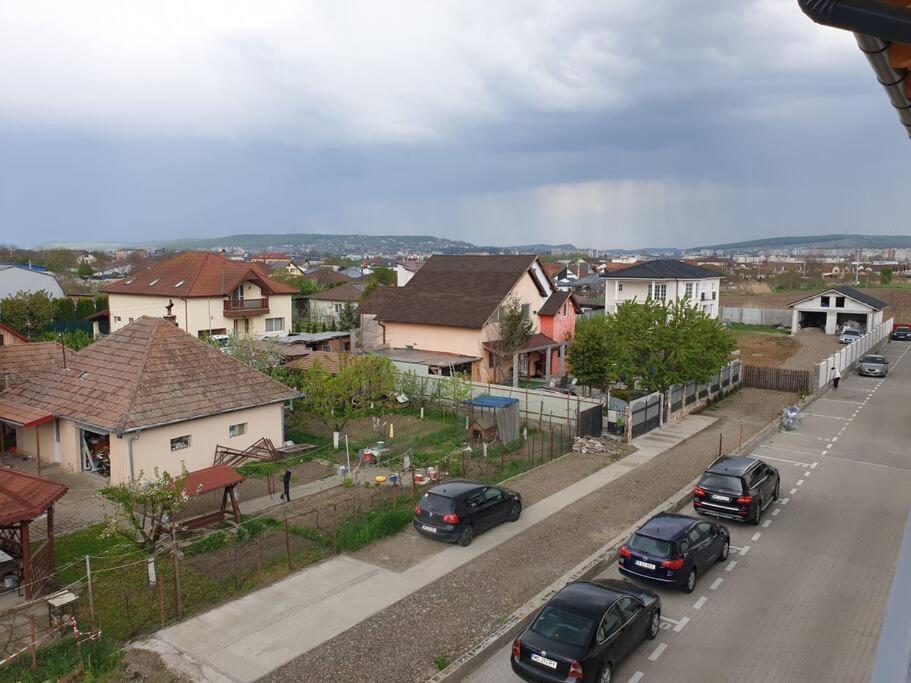Max Studio Sancraiu de Mures Luaran gambar